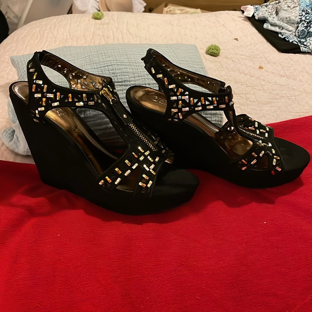 CARLOS SANTANA BLACK high Wedge zipper- sequins sandals- NWOT 7.5